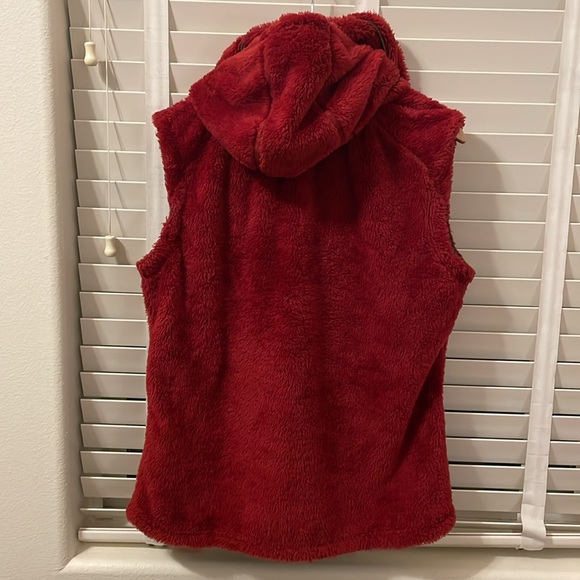 Like new, Kuhl Flight Vest, maroon XL - Picture 3 of 4